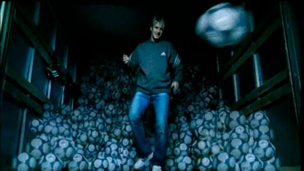 06_adidas